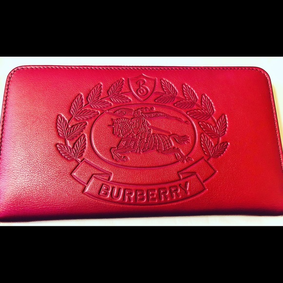 Burberry Handbags - 🤩🤩Brand New Burberry Wallet🤩🤩